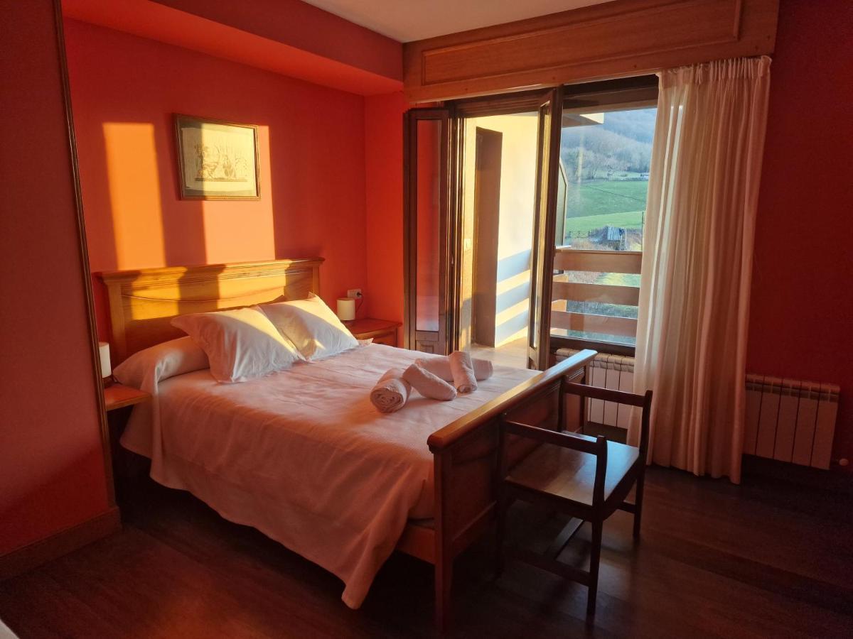 Hostal Lizuniaga Bera  Extérieur photo