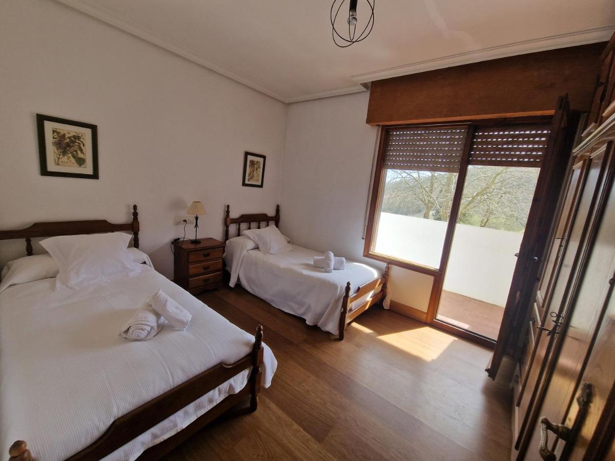 Hostal Lizuniaga Bera  Extérieur photo