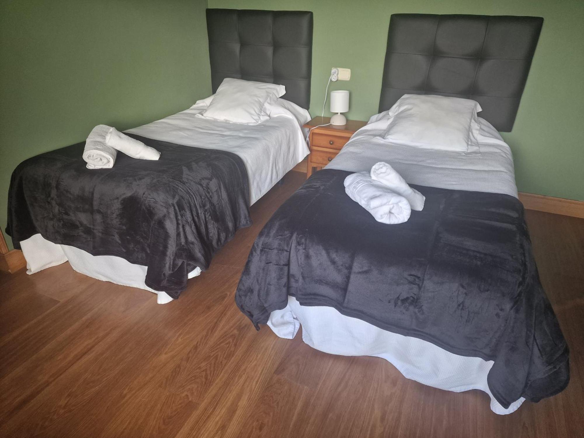 Hostal Lizuniaga Bera  Extérieur photo